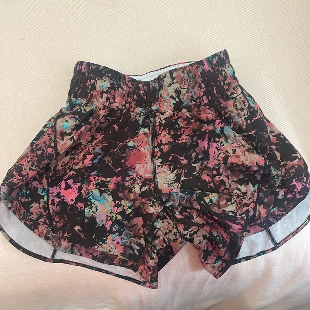 Lululemon size 4 shorts